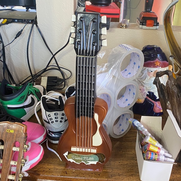 mr boston Other - 1968 vintage bourbon decanter